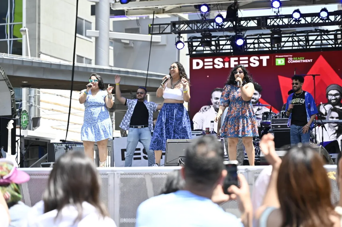 Bollywood Duets performing at DESIFEST