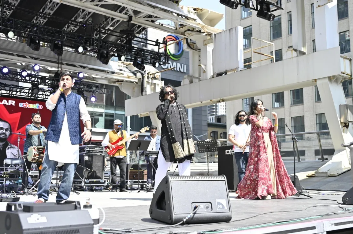 Kalakaar performing at DESIFEST