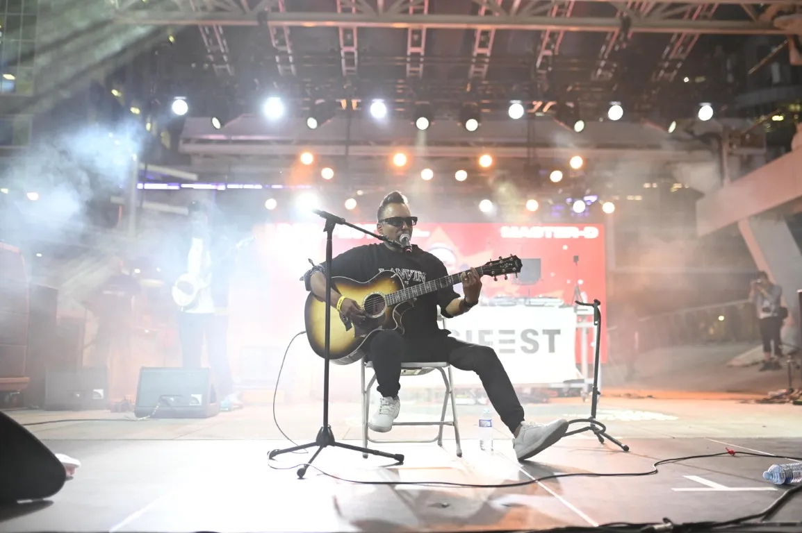 Master D performing at DESIFEST